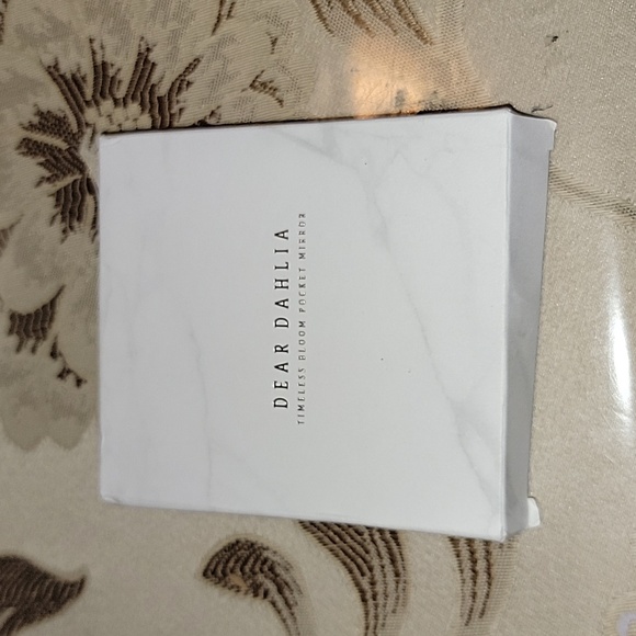 Dear Dahlia Timeless Bloom Pocket Mirror - Picture 1 of 4